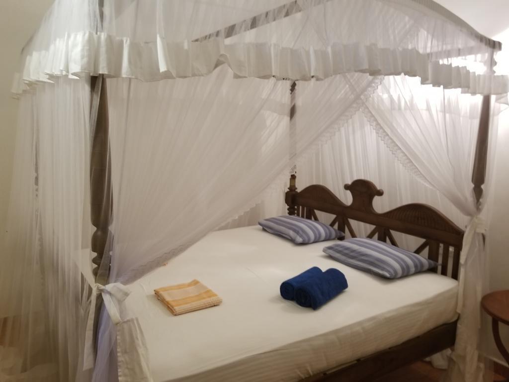 Kumara Guest House Unawatuna Bagian luar foto